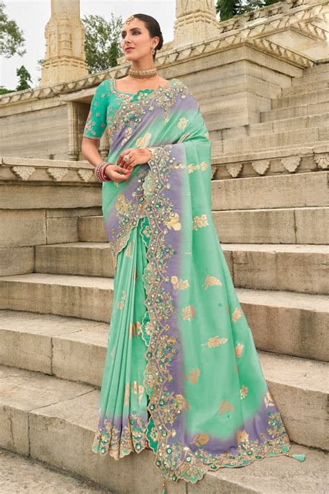 Example sari outfit for wedding guests