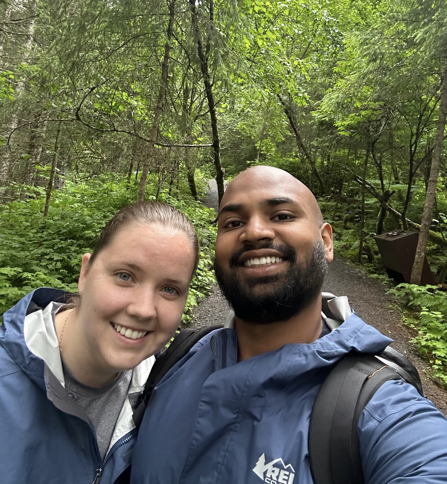 Ariel and Vai together outdoors